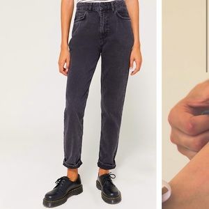 Urban Outfitters/BDG High Waisted Mom Jean - Black